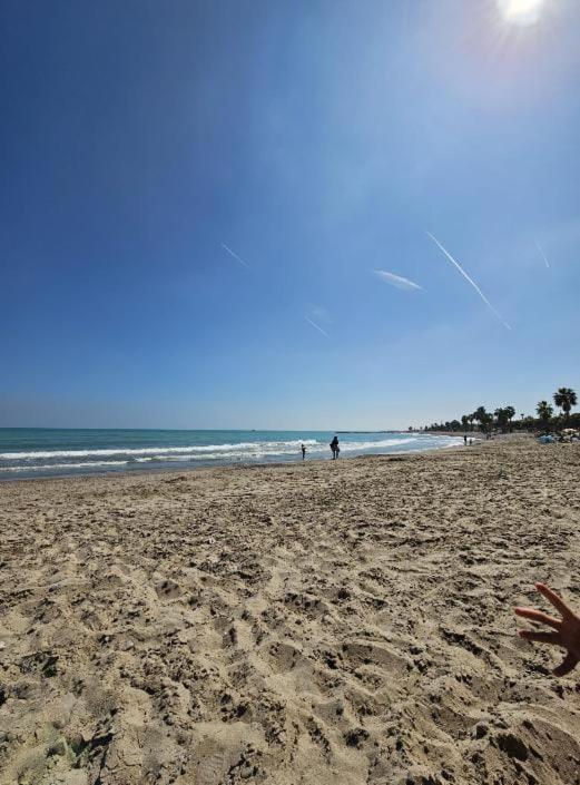 실세스 Habitacion En Piso Compartido Cerca De Playa 아파트 외부 사진
